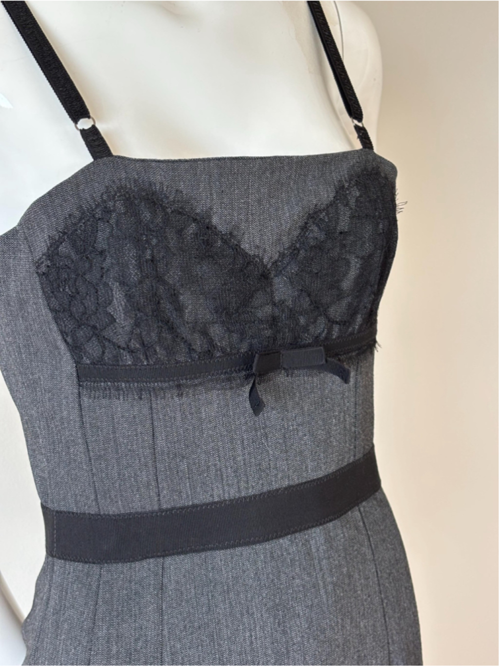 Vintage Dolce & Gabbana DG Grey Lace Corset Sheath Dress IT 38 XS Silk Look Penc - Picture 8 of 12